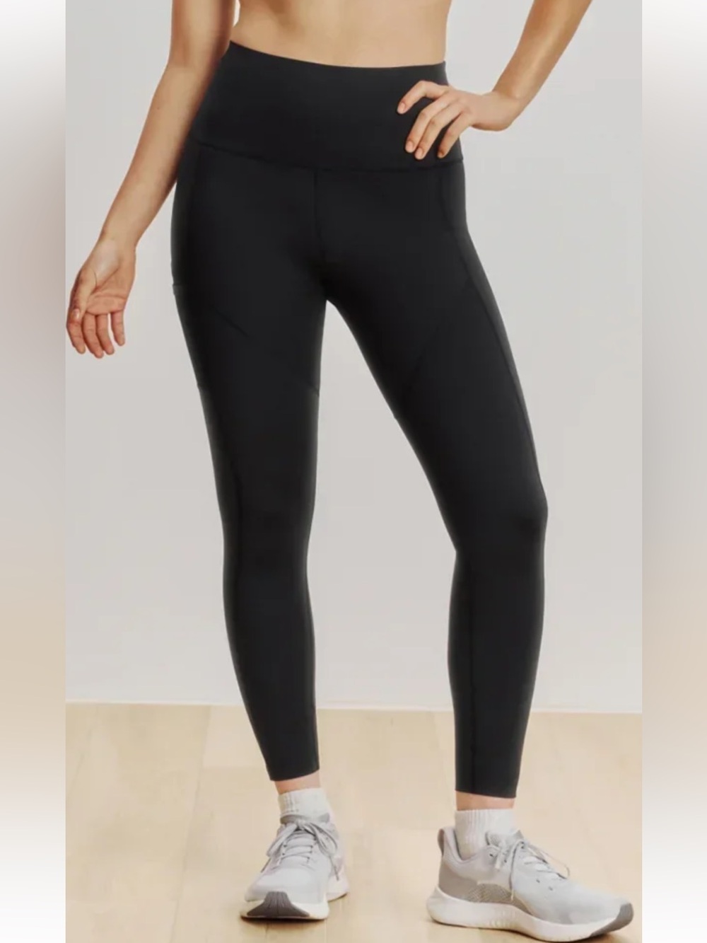 Knix LeakStrong™ Leakproof Legging Black Size Small Pockets athletic liner